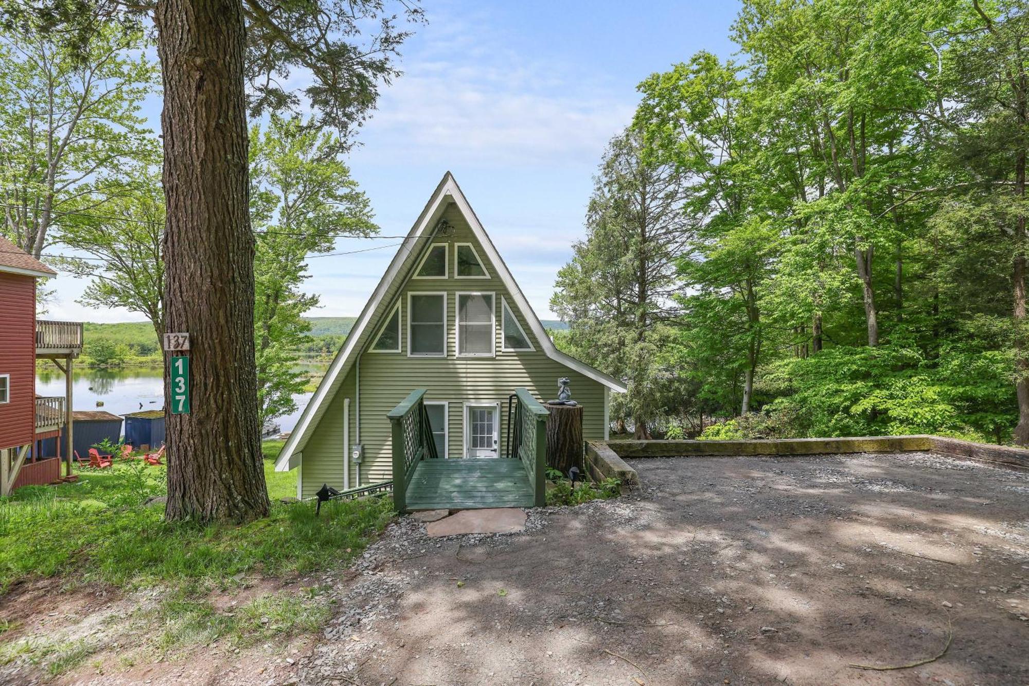 Lakefront A-Frame, Dock, Kayaks, Fire Place Lake Ariel Buitenkant foto